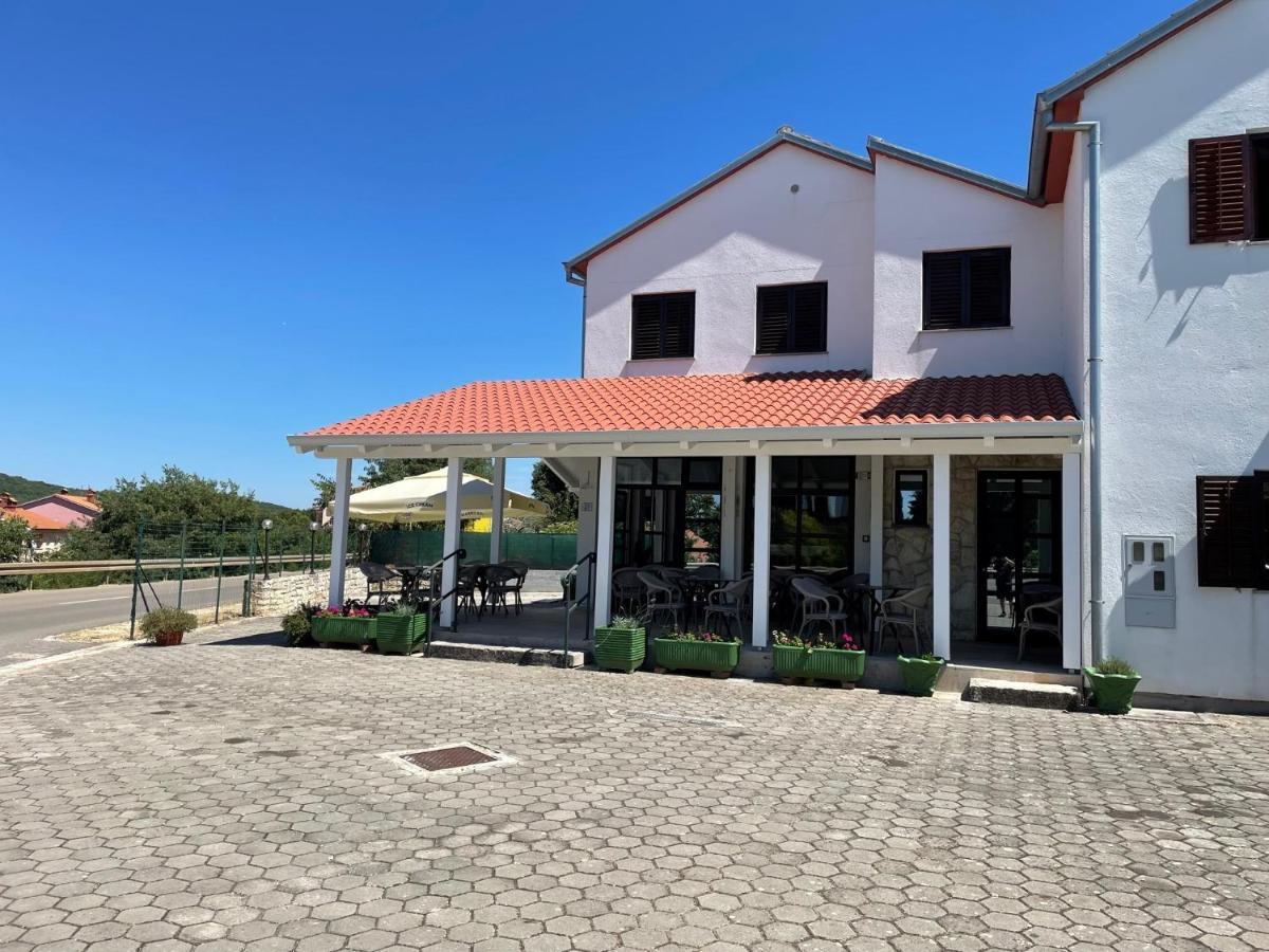 Ladonja Bb Rooms, Family Run Bed & Breakfast Ровінсько-Село Екстер'єр фото
