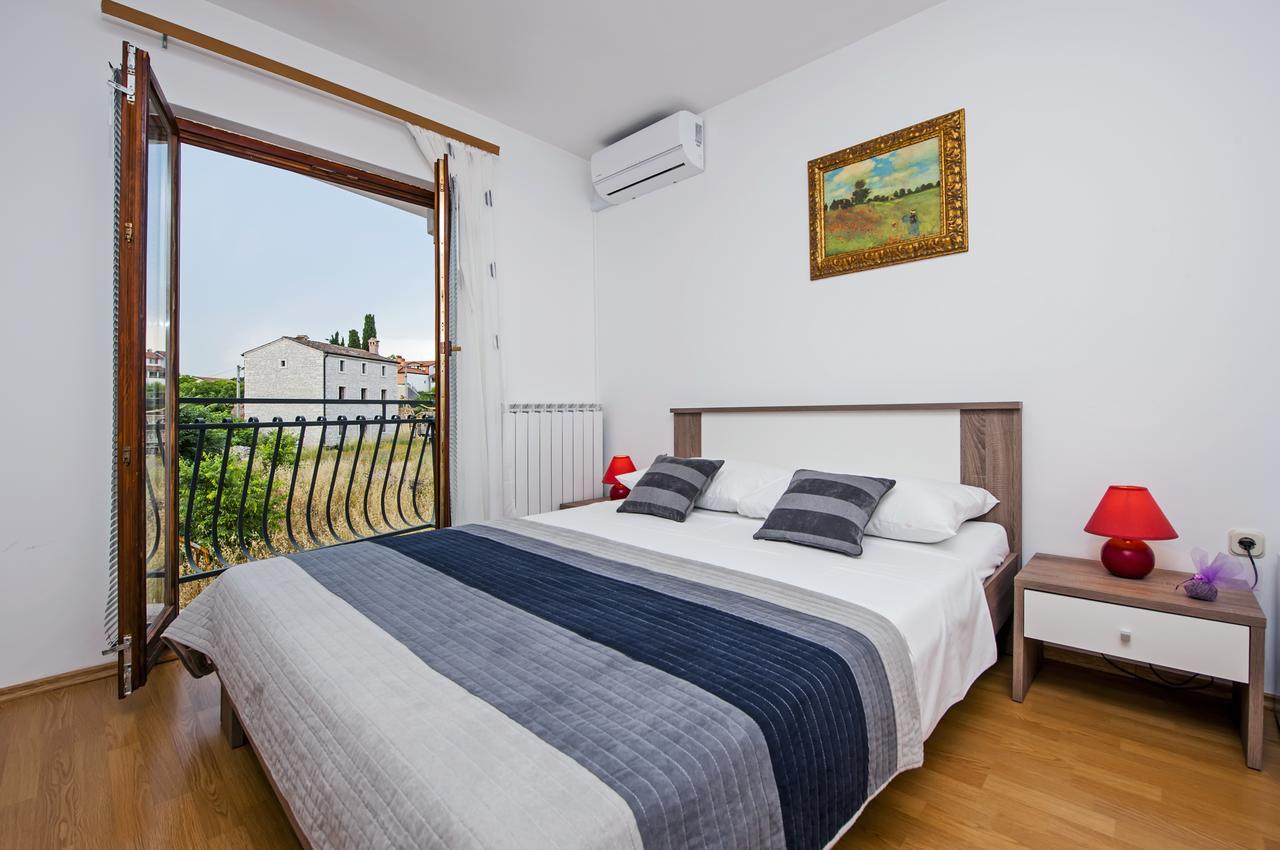 Ladonja Bb Rooms, Family Run Bed & Breakfast Ровінсько-Село Екстер'єр фото